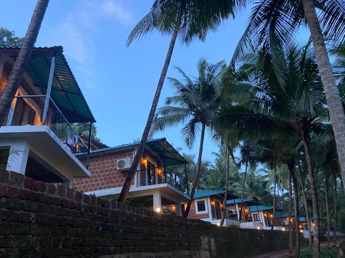 Atmani Waterfront Resort Cola Eksteriør bilde