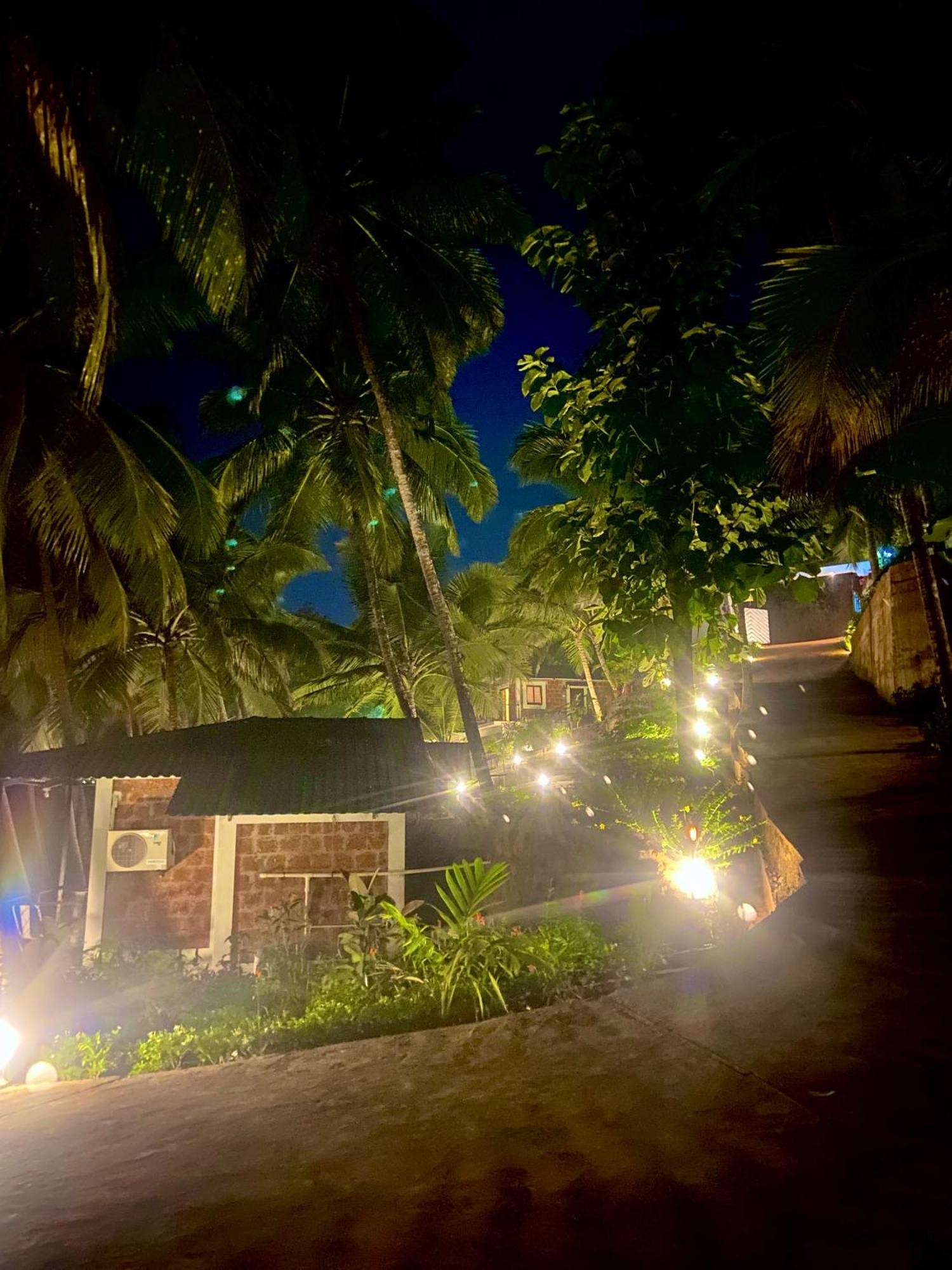 Atmani Waterfront Resort Cola Eksteriør bilde